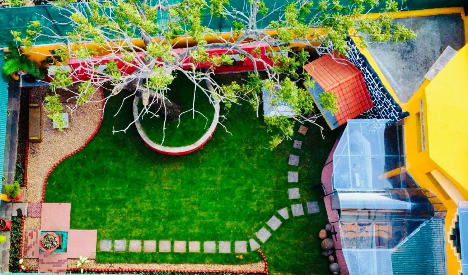 Hotel La Courtyard Pondicherry Esterno foto