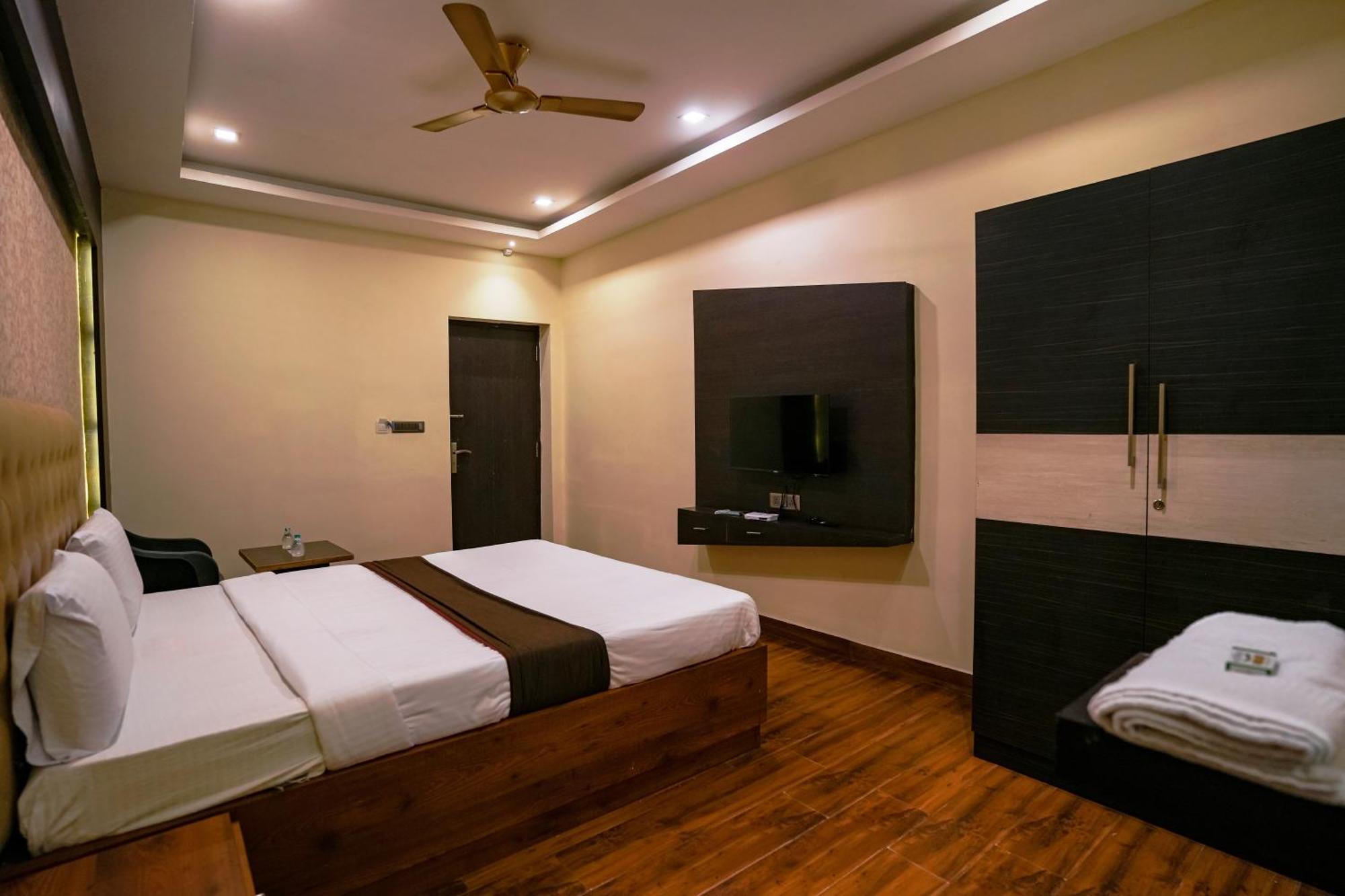 Hotel La Courtyard Pondicherry Esterno foto