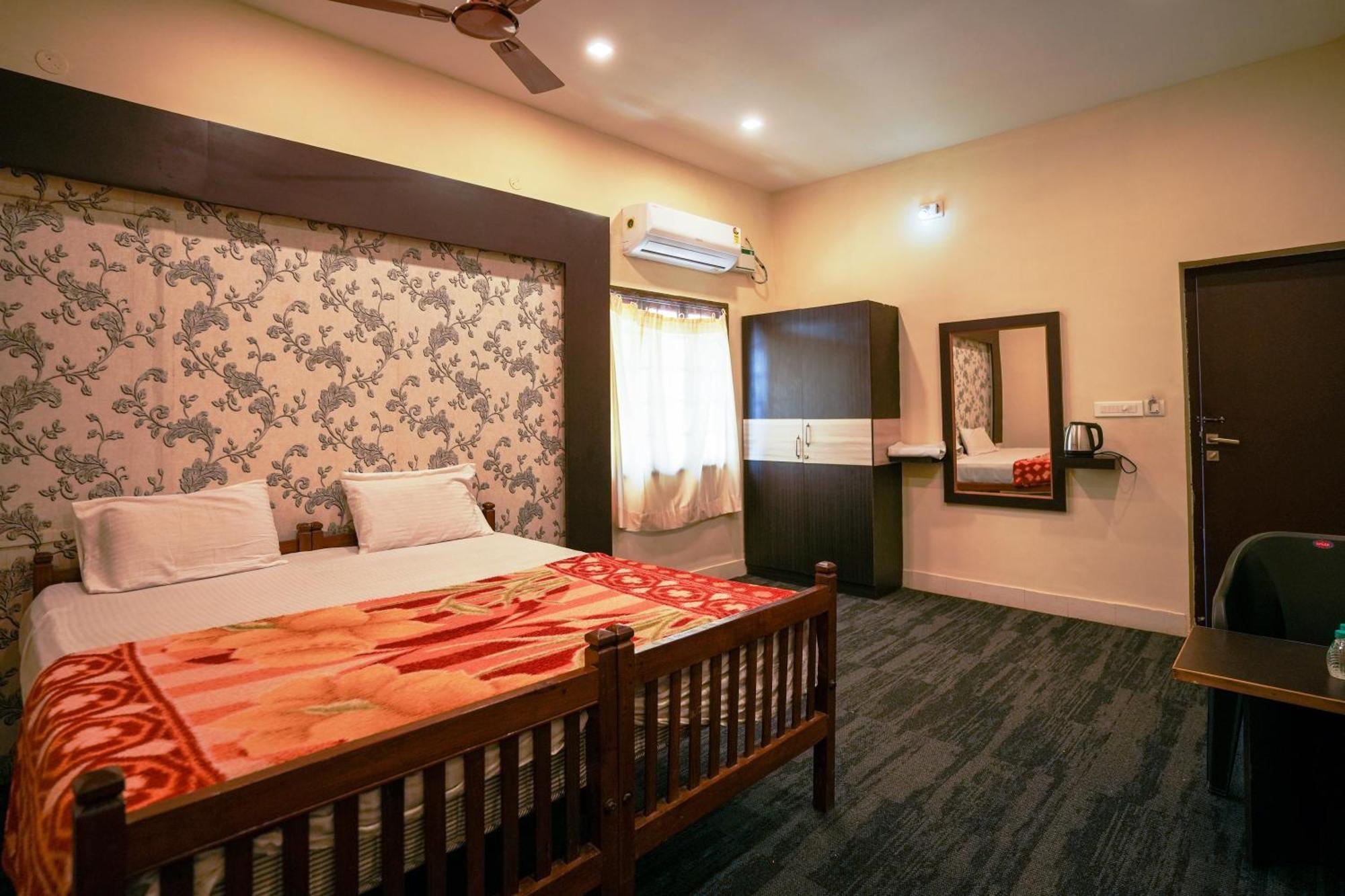 Hotel La Courtyard Pondicherry Esterno foto