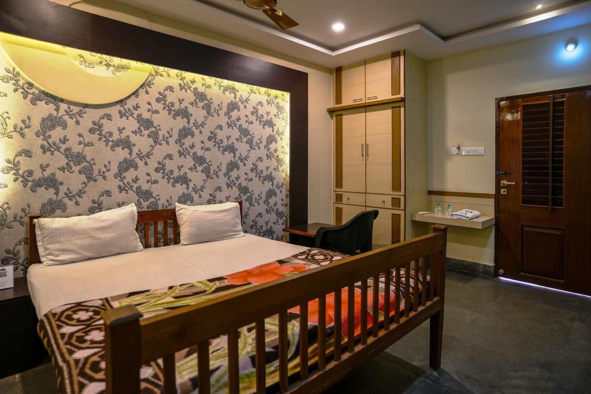Hotel La Courtyard Pondicherry Esterno foto